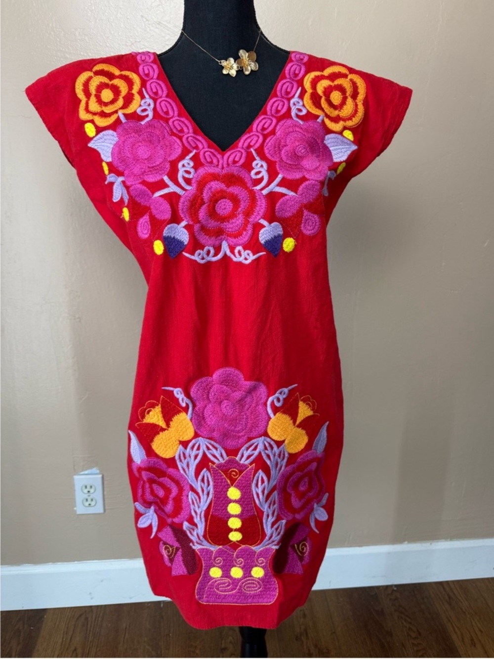 ⁠YZXDORWJ Red Mexican Floral Embroidered V-Neck Boho Tunic Dress Size L⁠